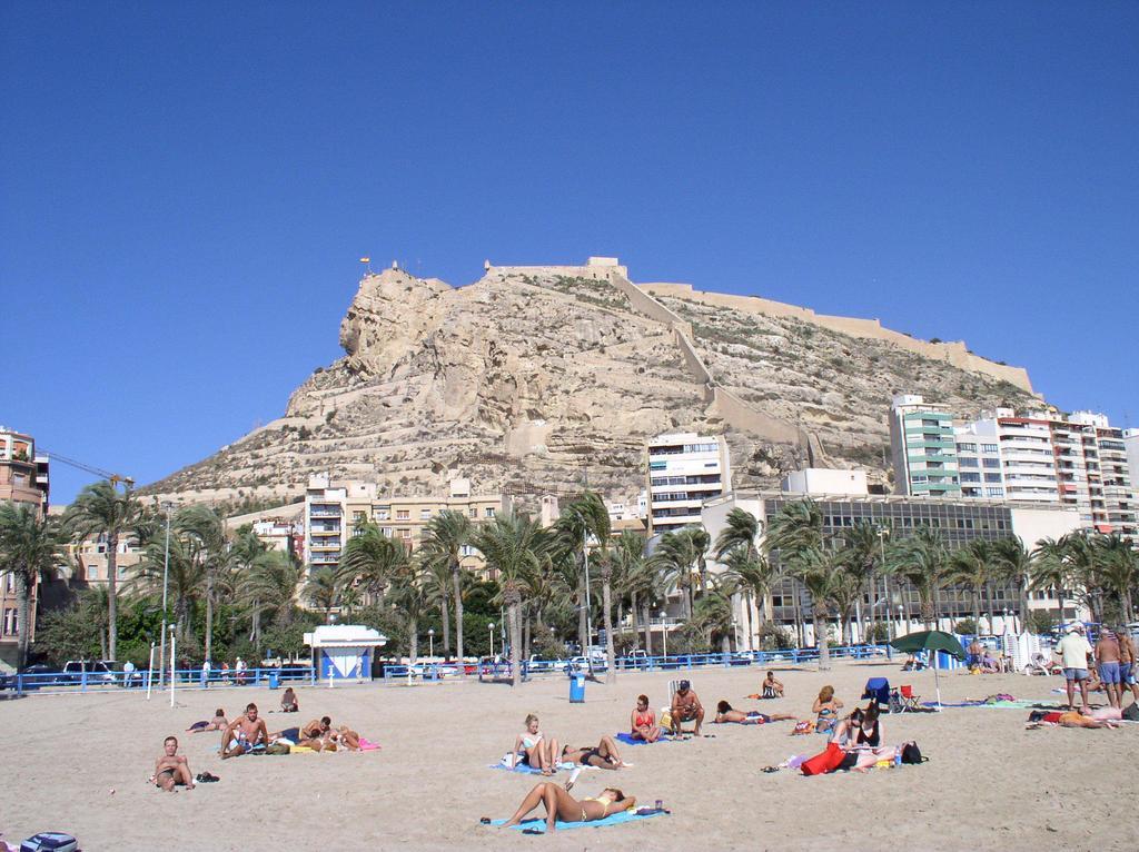 Beach & Urban Attic Alicante Chambre photo